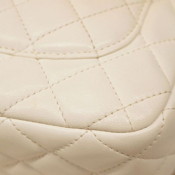 Chanel Shoulder Bag Matelasse Lambskin White Gold Hardware Women's - Picture 6 of 10